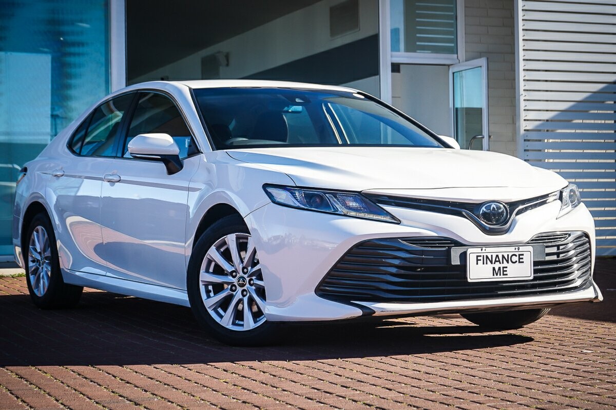 Toyota Camry image 1