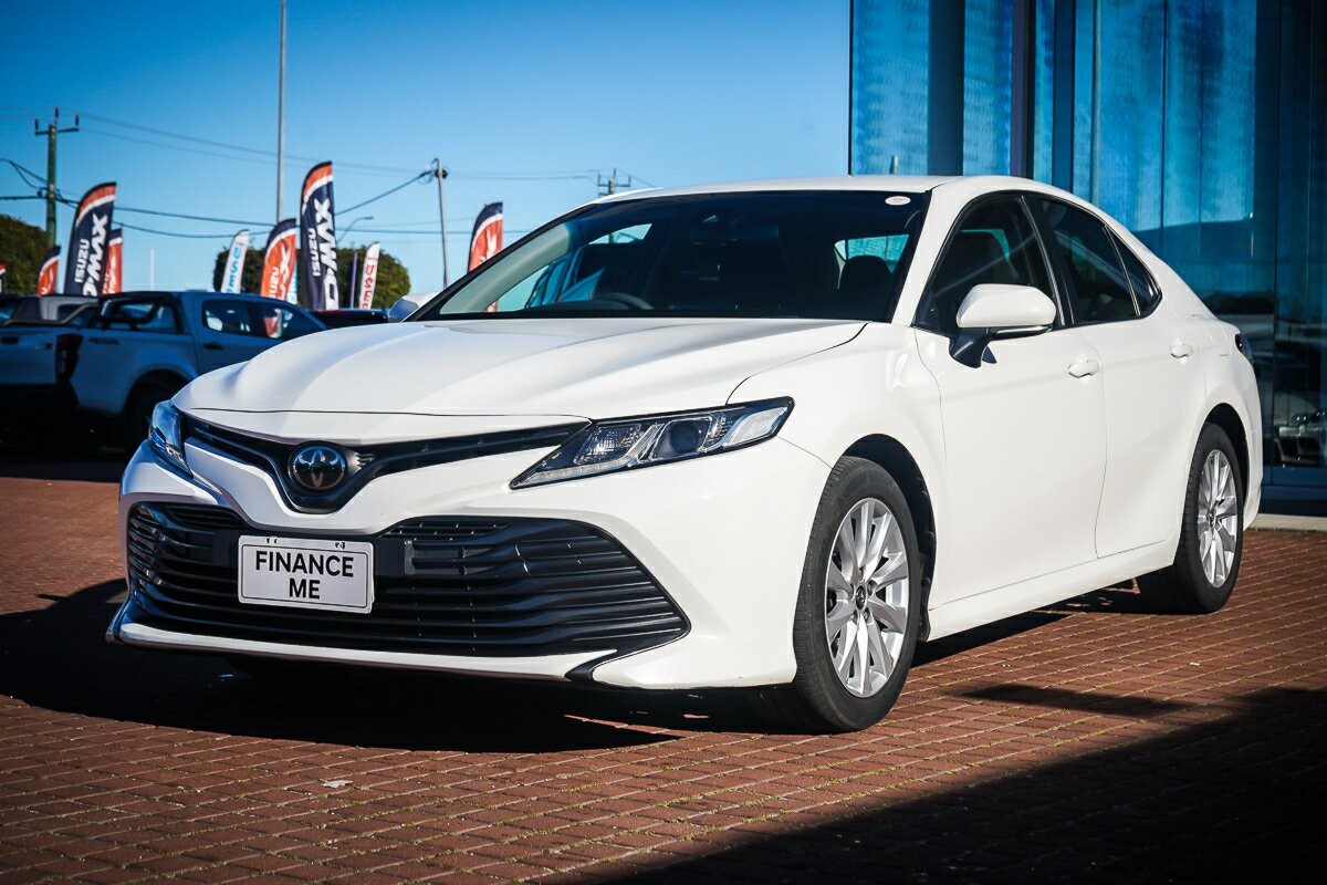 Toyota Camry image 4