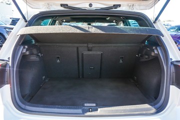 https://vehicle-cdn.autoleague.cloud/32225_81010542_12.jpg