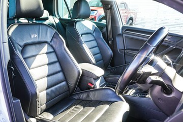 https://vehicle-cdn.autoleague.cloud/32225_81010542_15.jpg