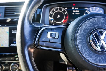 https://vehicle-cdn.autoleague.cloud/32225_81010542_17.jpg