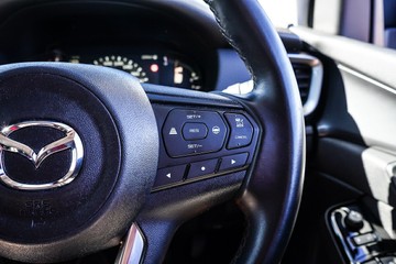 https://vehicle-cdn.autoleague.cloud/32225_81010551_18.jpg