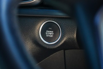 https://vehicle-cdn.autoleague.cloud/32225_81010551_21.jpg
