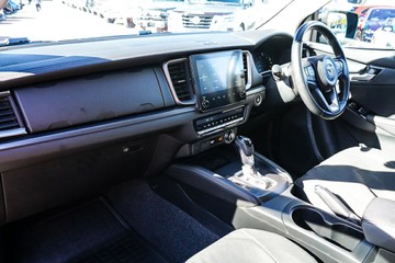 https://vehicle-cdn.autoleague.cloud/32225_81010551_22.jpg