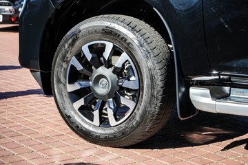 https://vehicle-cdn.autoleague.cloud/32225_81010551_5.jpg