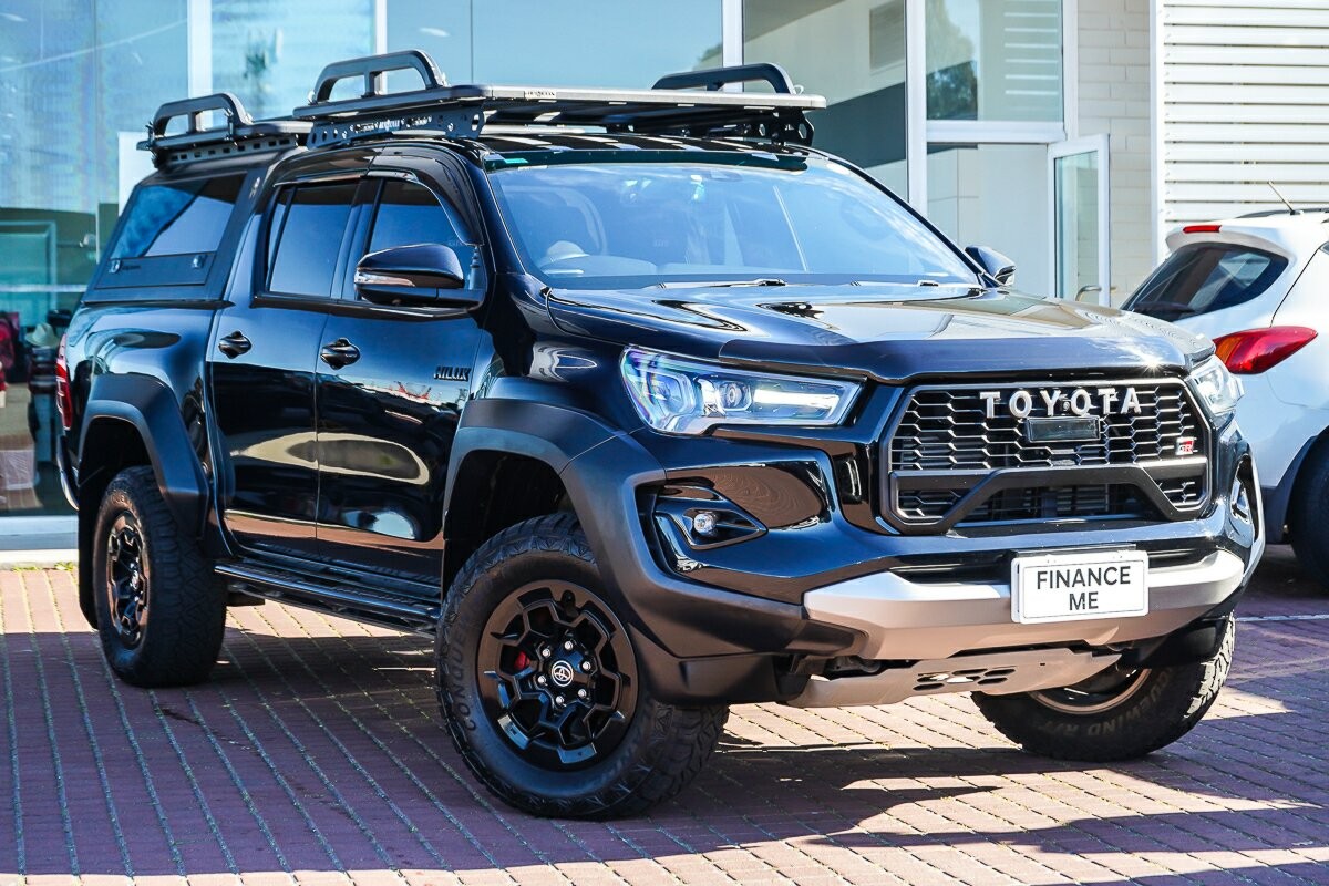 Toyota Hilux image 1
