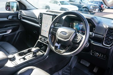 https://vehicle-cdn.autoleague.cloud/32225_81010566_13.jpg