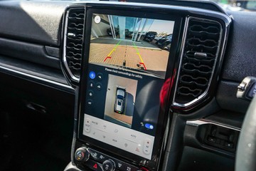 https://vehicle-cdn.autoleague.cloud/32225_81010566_19.jpg