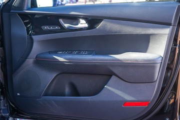 https://vehicle-cdn.autoleague.cloud/32225_81010569_12.jpg