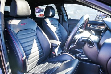 https://vehicle-cdn.autoleague.cloud/32225_81010569_14.jpg