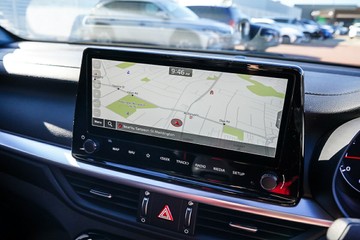 https://vehicle-cdn.autoleague.cloud/32225_81010569_18.jpg