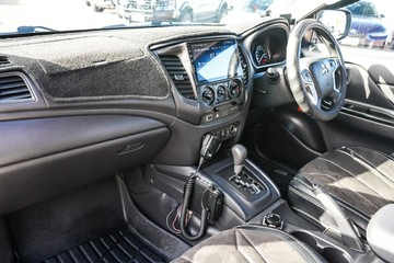 https://vehicle-cdn.autoleague.cloud/32225_81010578_21.jpg