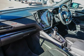 https://vehicle-cdn.autoleague.cloud/32225_81010583_20.jpg