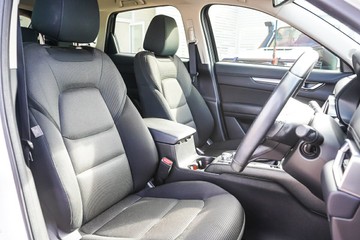 https://vehicle-cdn.autoleague.cloud/32225_81010606_14.jpg