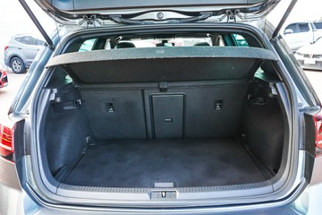 https://vehicle-cdn.autoleague.cloud/32225_81010610_11.jpg