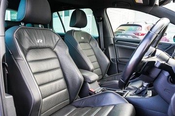 https://vehicle-cdn.autoleague.cloud/32225_81010610_14.jpg