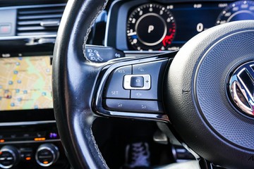 https://vehicle-cdn.autoleague.cloud/32225_81010610_17.jpg