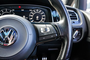 https://vehicle-cdn.autoleague.cloud/32225_81010610_18.jpg