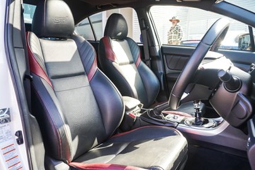 https://vehicle-cdn.autoleague.cloud/32225_81010615_14.jpg