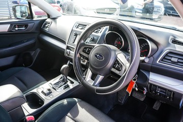 https://vehicle-cdn.autoleague.cloud/32225_81010618_12.jpg