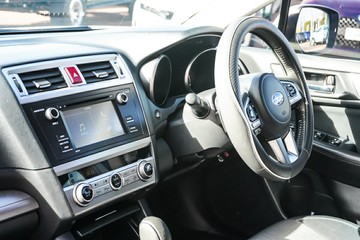https://vehicle-cdn.autoleague.cloud/32225_81010618_20.jpg
