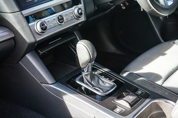 https://vehicle-cdn.autoleague.cloud/32225_81010618_21.jpg