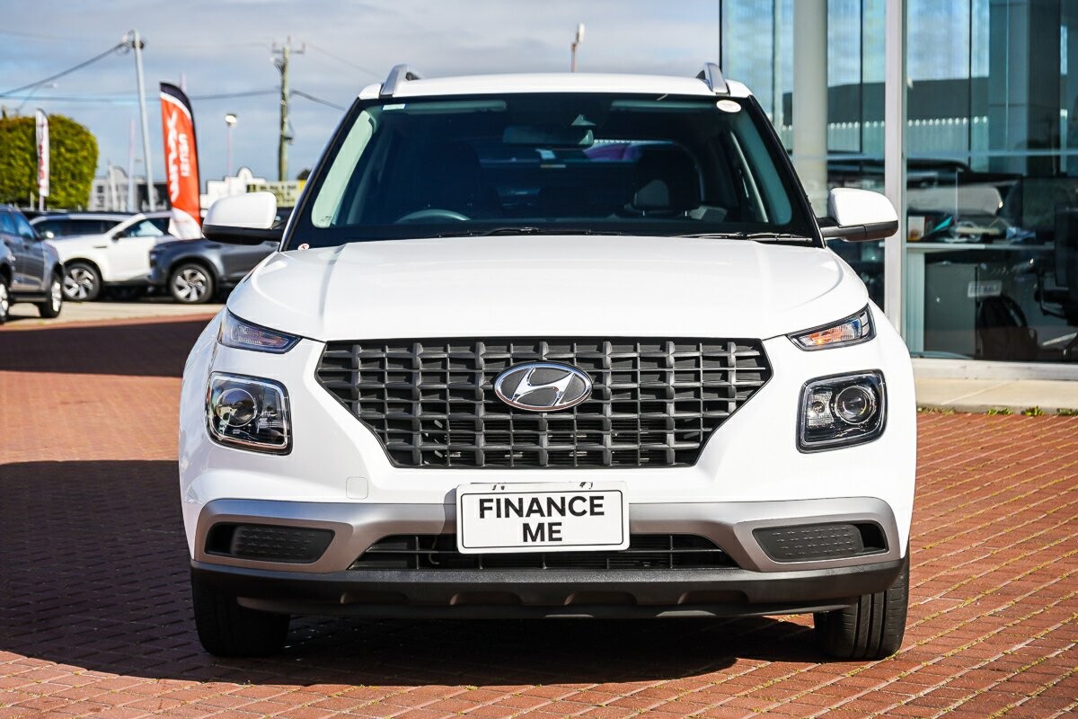 Hyundai Venue image 3