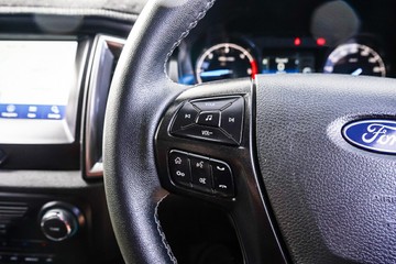 https://vehicle-cdn.autoleague.cloud/32225_81010622_15.jpg