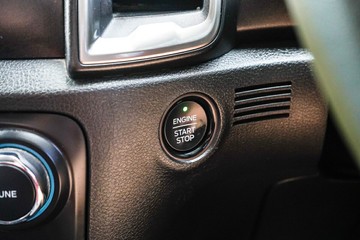 https://vehicle-cdn.autoleague.cloud/32225_81010622_19.jpg