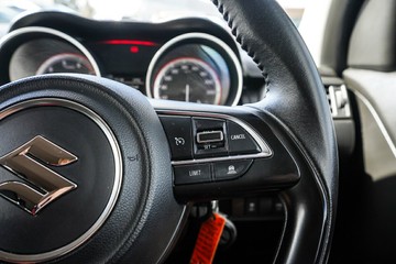 https://vehicle-cdn.autoleague.cloud/32225_81010627_15.jpg