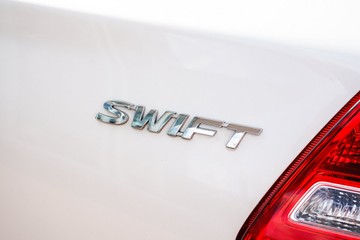 https://vehicle-cdn.autoleague.cloud/32225_81010627_9.jpg