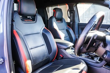 https://vehicle-cdn.autoleague.cloud/32225_81010628_15.jpg