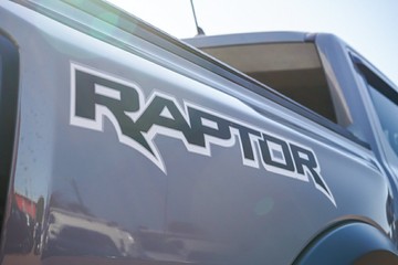https://vehicle-cdn.autoleague.cloud/32225_81010628_9.jpg