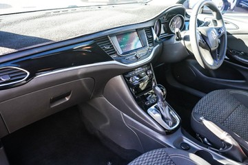 https://vehicle-cdn.autoleague.cloud/32225_81010630_16.jpg