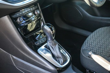 https://vehicle-cdn.autoleague.cloud/32225_81010630_18.jpg
