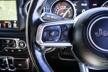 https://vehicle-cdn.autoleague.cloud/32225_81010632_15.jpg