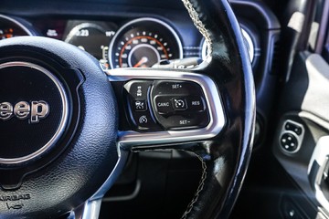 https://vehicle-cdn.autoleague.cloud/32225_81010632_16.jpg