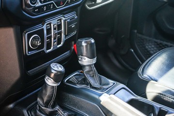 https://vehicle-cdn.autoleague.cloud/32225_81010632_21.jpg