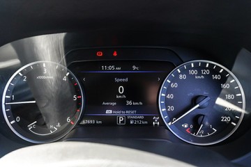 https://vehicle-cdn.autoleague.cloud/32225_81010633_14.jpg