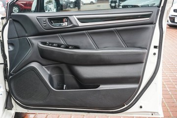 https://vehicle-cdn.autoleague.cloud/32225_81010634_10.jpg