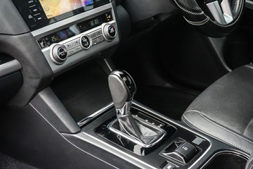 https://vehicle-cdn.autoleague.cloud/32225_81010634_21.jpg