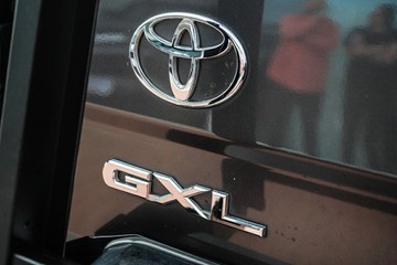 https://vehicle-cdn.autoleague.cloud/32225_81010636_11.jpg
