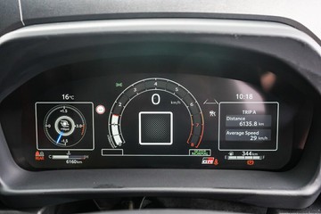 https://vehicle-cdn.autoleague.cloud/32225_81010637_15.jpg