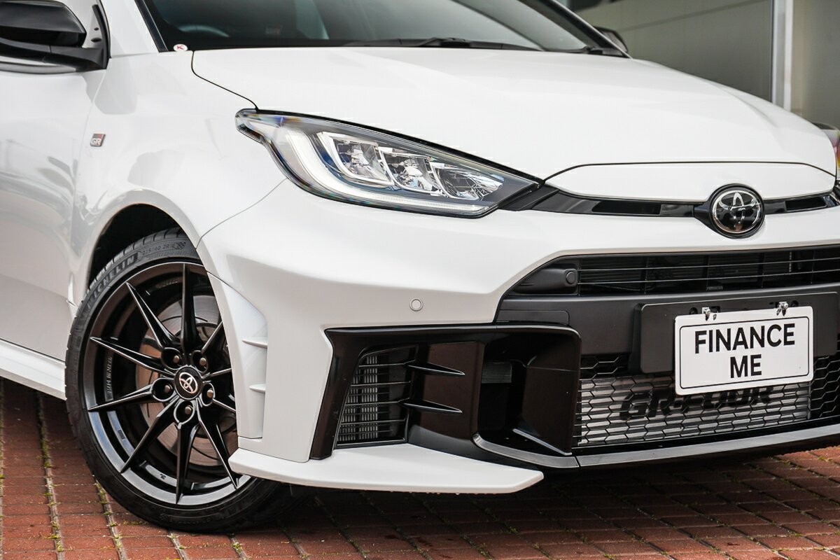 Toyota Yaris image 2