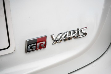 https://vehicle-cdn.autoleague.cloud/32225_81010637_9.jpg