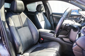 https://vehicle-cdn.autoleague.cloud/32225_81010646_13.jpg