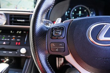 https://vehicle-cdn.autoleague.cloud/32225_81010647_16.jpg