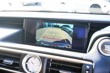 https://vehicle-cdn.autoleague.cloud/32225_81010647_19.jpg