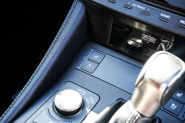 https://vehicle-cdn.autoleague.cloud/32225_81010647_20.jpg