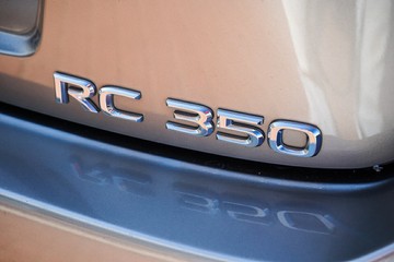 https://vehicle-cdn.autoleague.cloud/32225_81010647_9.jpg